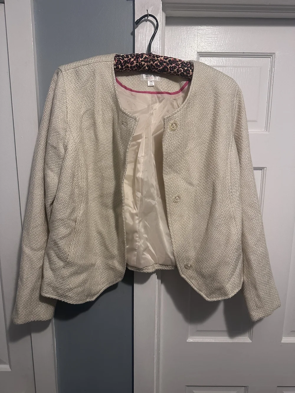 Isaac Mizrahi Cream Textured Collarless Blazer